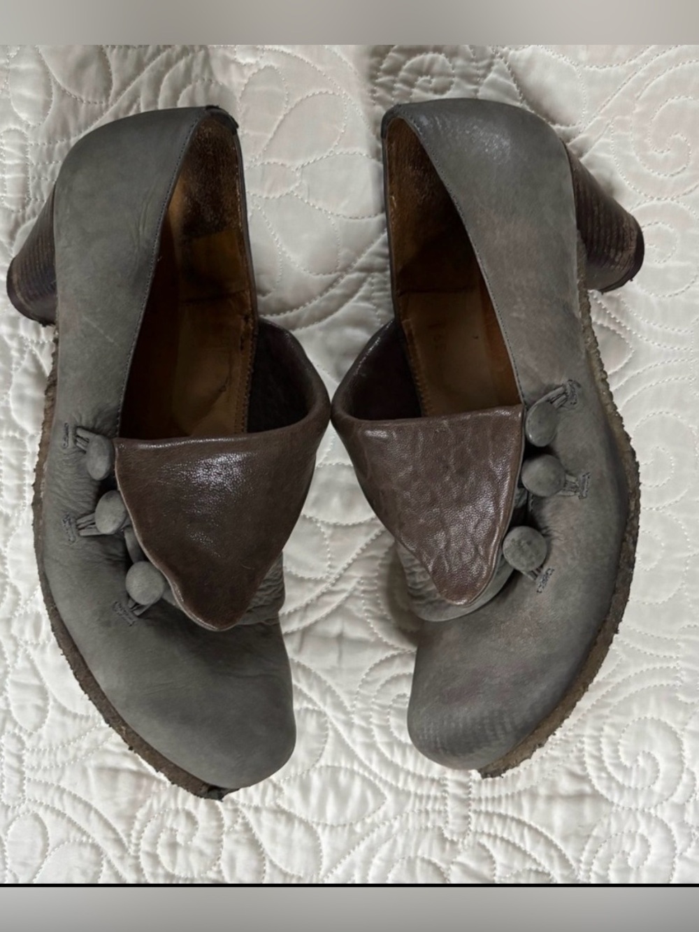 Gidigio Women's Gray and Brown Heeled Boots